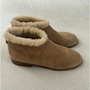 New Eileen Fisher Drift Shearling Bootie in Suede. Size 8
